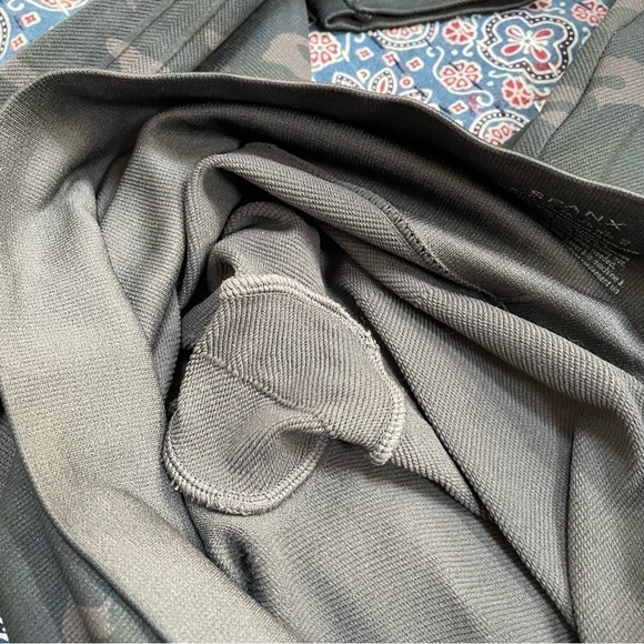 SPANX Seamless Leggings green camo size small - Picture 11 of 12